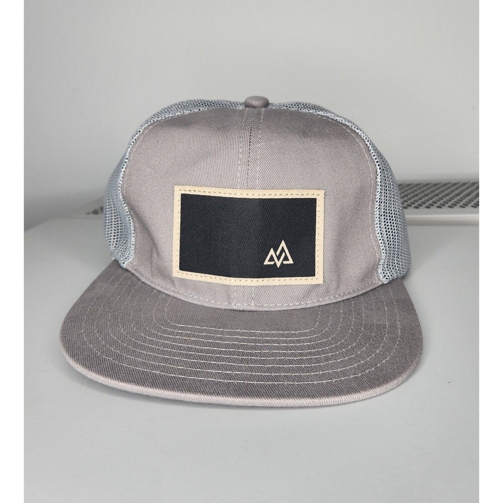 New Training Mask Mesh Gray Fitted Stretch Cap Wide Brim One Size L/XL